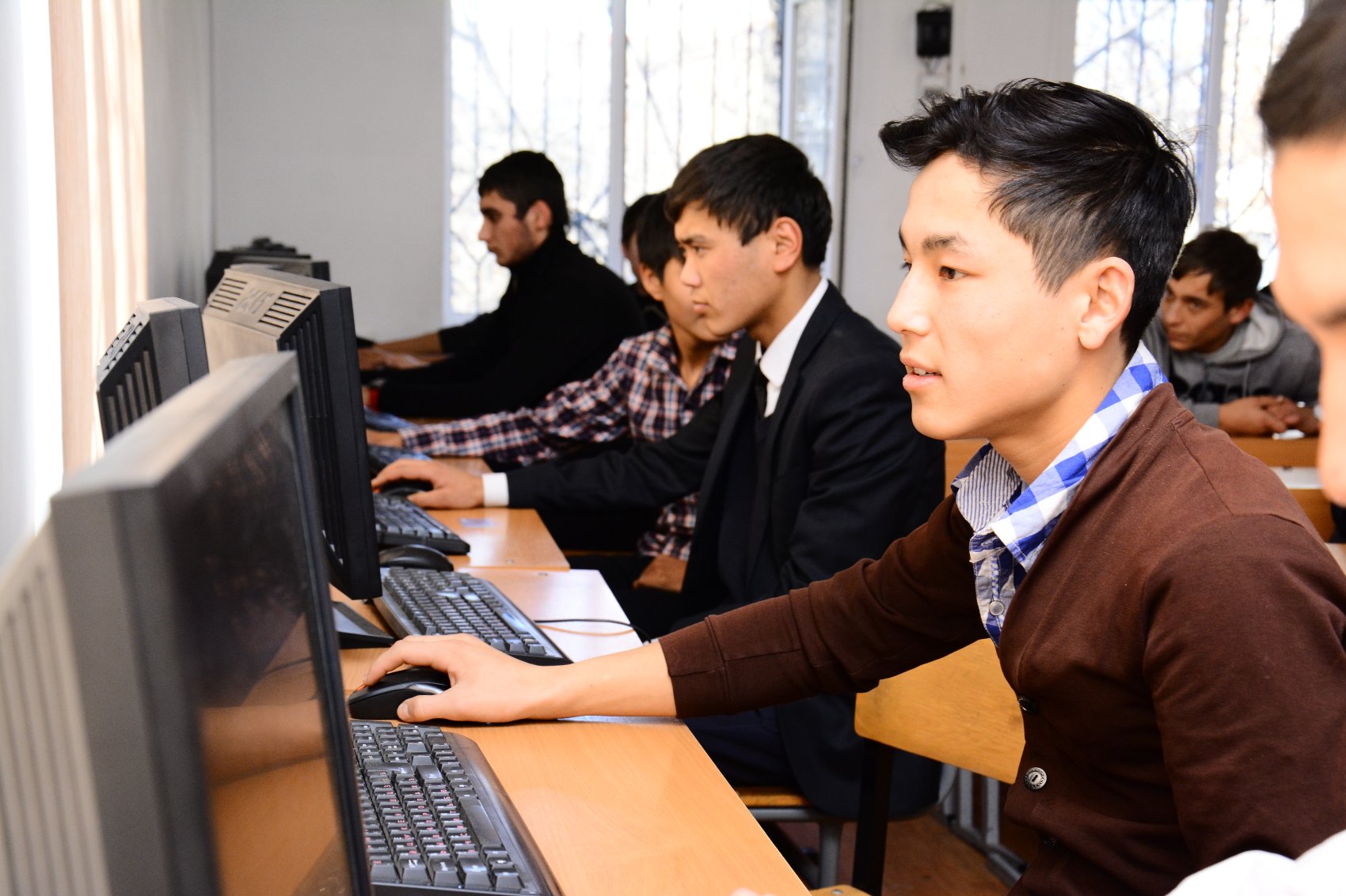 Kyrgyz VET students at computers